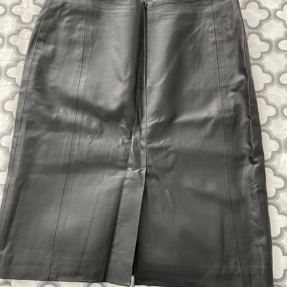 Jacob Black Faux Leather pencil skirt - Picture 2 of 3